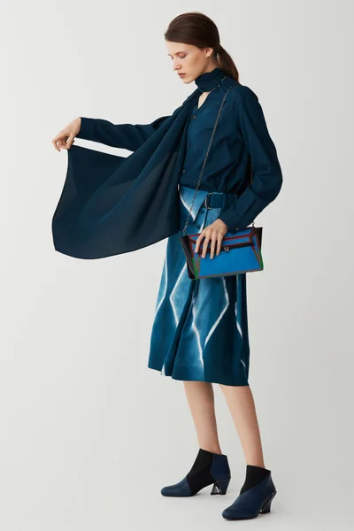 Look 12